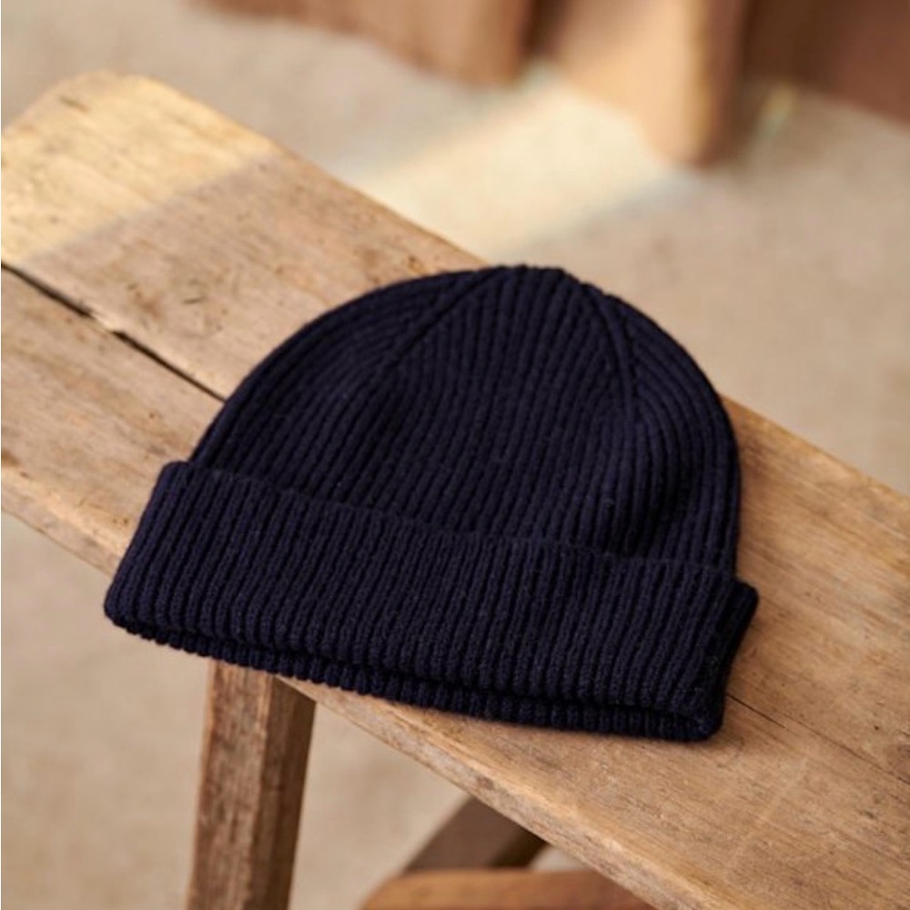 NWT SEZANE OCTOBRE Turner Beanie (100% Wool)
